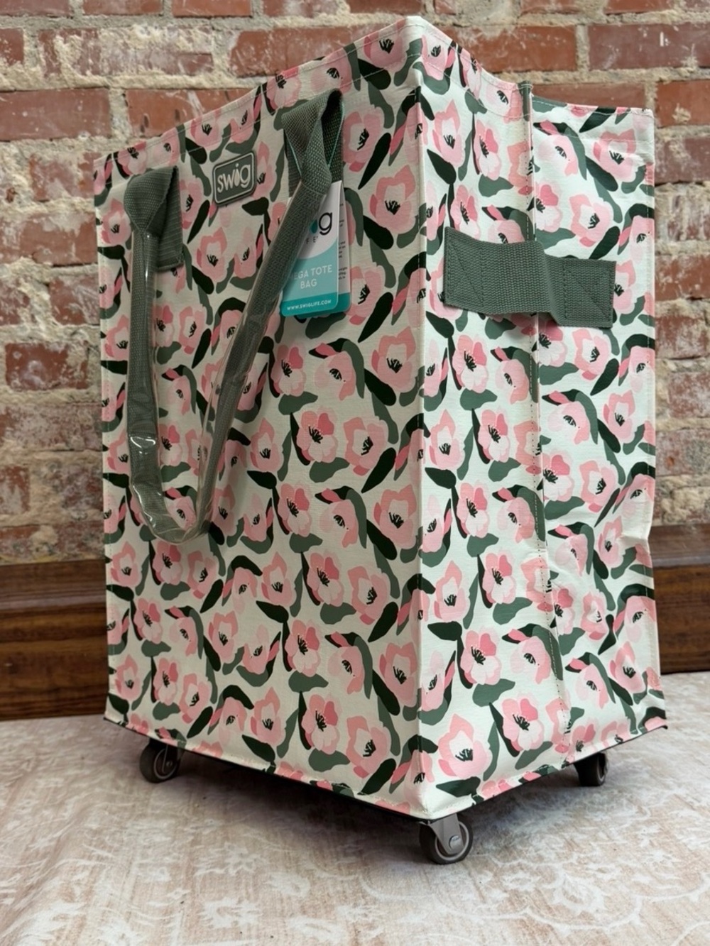 Swig Life Sweet Pea Mega Tote Bag - Picture 8 of 9